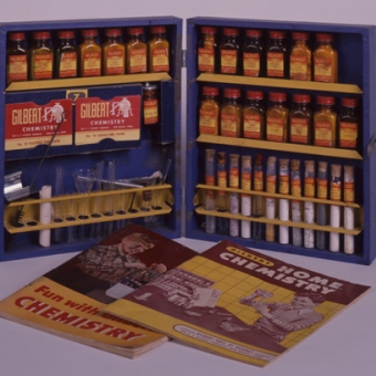 Chemical Set (1952) Courtesy of the Eli Whitney Museum